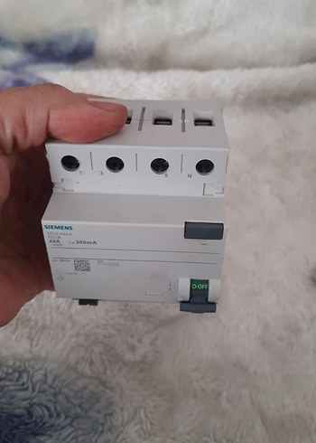 Siemens kaçak akım 40A 300mA 4 Kutuplu Devre Kesici - Görsel 9