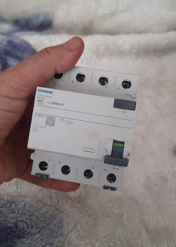 Siemens kaçak akım 40A 300mA 4 Kutuplu Devre Kesici - Görsel 8