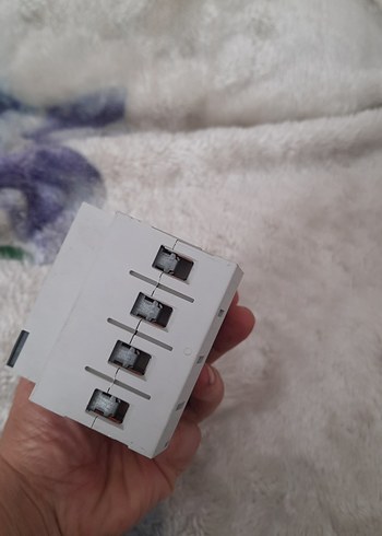 Siemens kaçak akım 40A 300mA 4 Kutuplu Devre Kesici - Görsel 4