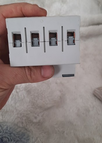 Siemens kaçak akım 40A 300mA 4 Kutuplu Devre Kesici - Görsel 10