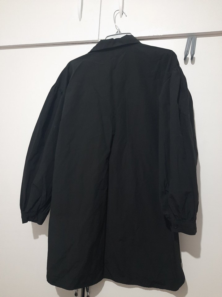 Düğmeli Siyah Keten Uzun Kollu Gömlek - Görsel 4