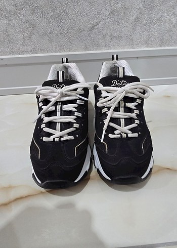 38 Beden Skechers ayakkabı