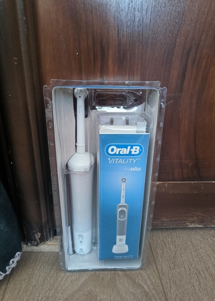 Oral-b Vıtalıty D100 şarjlı dış fırçası - Görsel 2