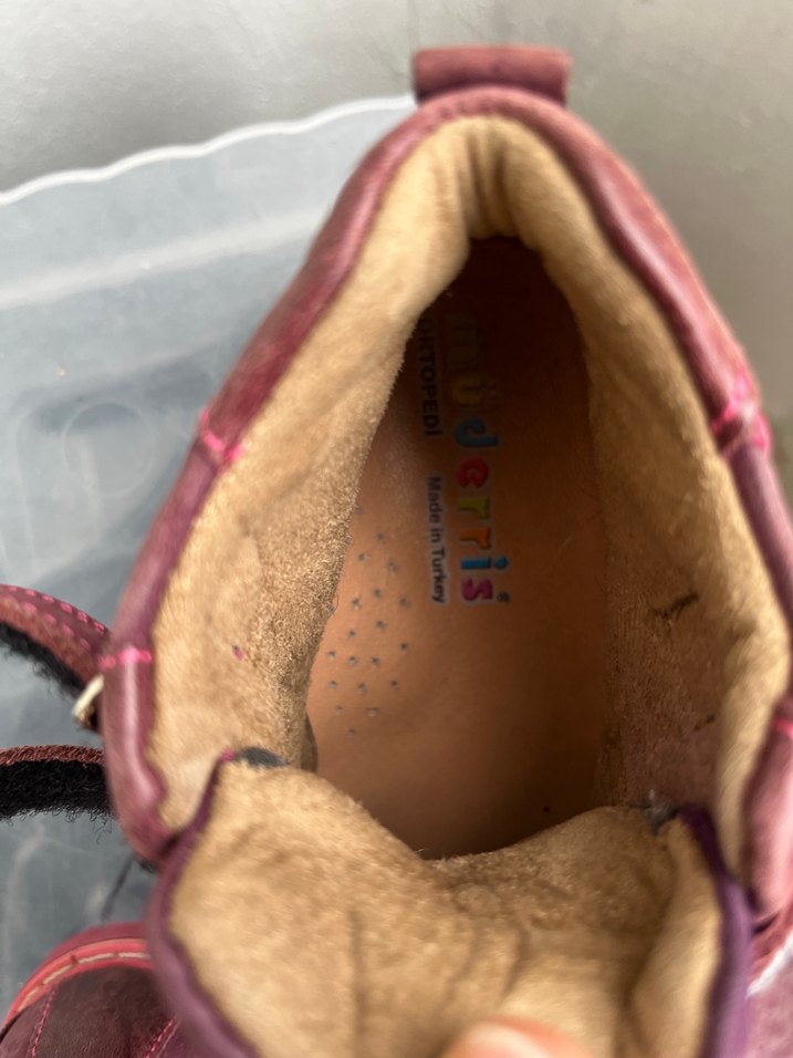 Bordo Süet Tokalı Kız Botu - Görsel 3