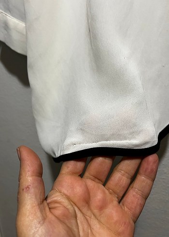 Siyah Kenarlı Beyaz Kadın Uzun Kollu Gömlek - Görsel 6