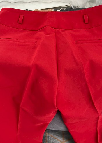 Düğmeli Kırmızı Midi Kumaş Kadın Pantolon - Görsel 4