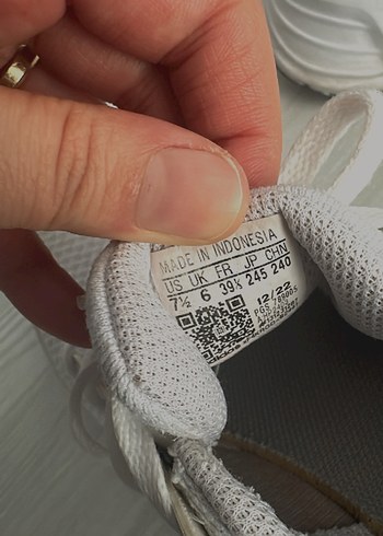 Beyaz Bağcıklı Kadın Spor Ayakkabı - Görsel 4