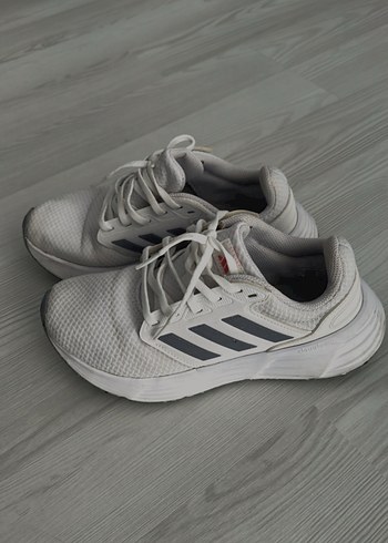 Beyaz Bağcıklı Kadın Spor Ayakkabı - Görsel 2