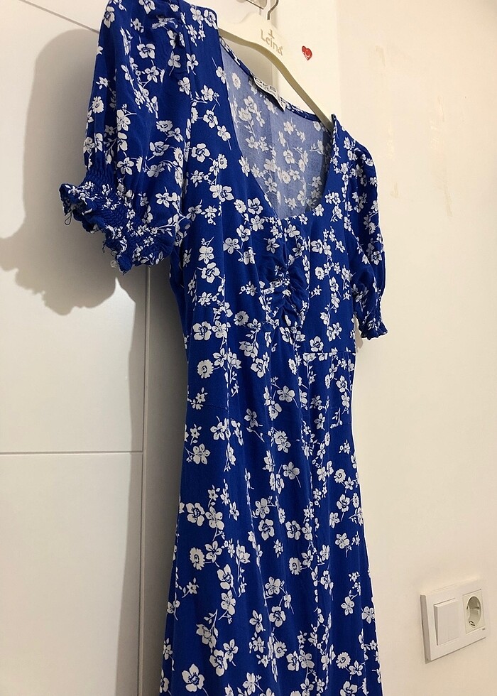 Yırtmaçlı elbise - Görsel 3