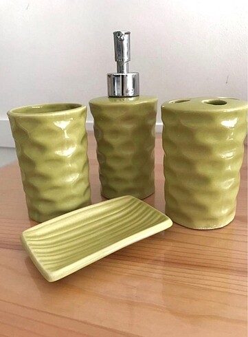 Zara Home 4?lü yeşil banyo seti