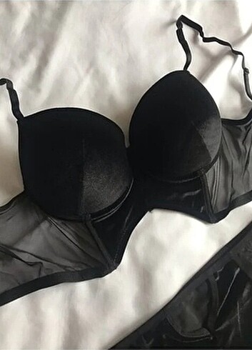 Zara Kadife ve tül detay korsaj büstiyer takım