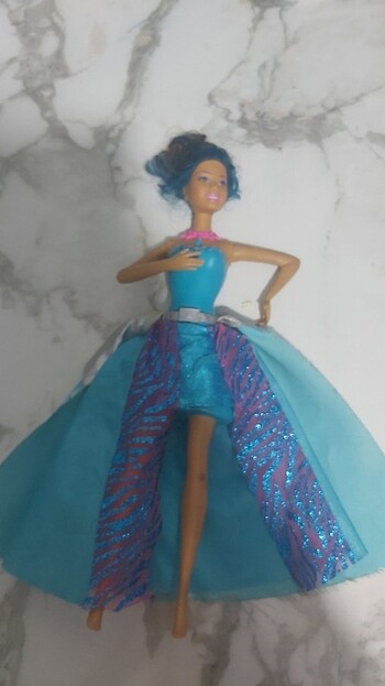 Barbie bebek