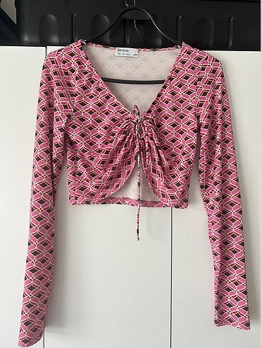 Bershka retro crop