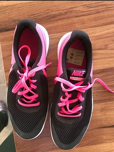 Nike spor ayakkabı