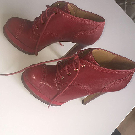 Ninewest