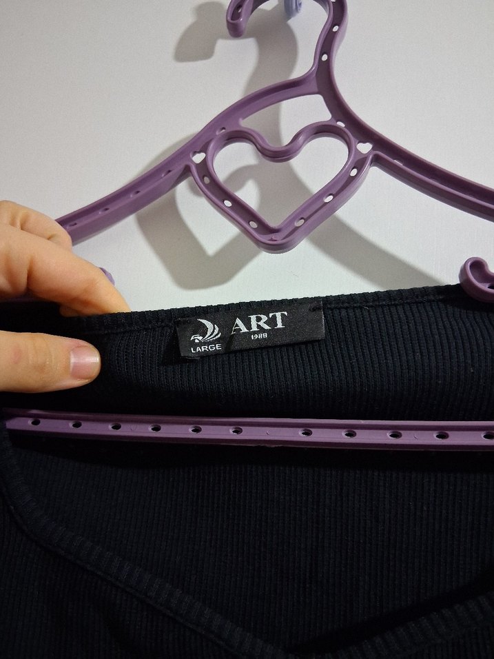 Kalp Yaka Siyah Kadın Pamuklu üst - Görsel 2