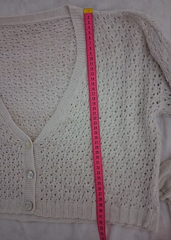 Nakışlı Beyaz Örgü Crop Hırka - Görsel 4