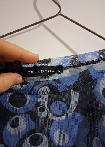 Kısa Kollu Mavi Batik Desenli Tül Üst - Görsel 2