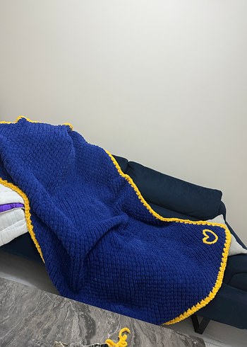Sarı Kenarlı Mavi Battaniye - Görsel 4