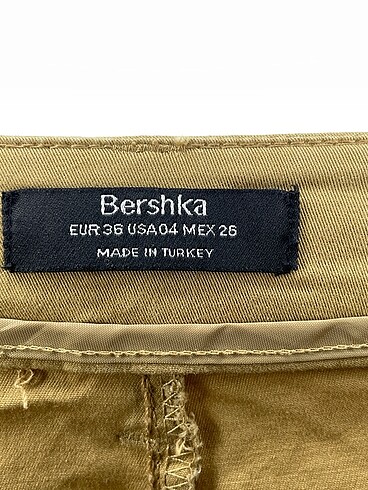 36 Beden çeşitli Renk Bershka Jean / Kot %70 İndirimli.