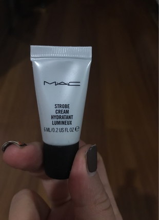 MAC Strobe Cream Hydratant Lumineux