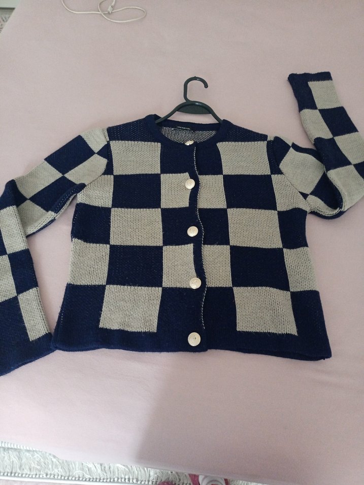 Düğmeli Kareli Midi Hırka - Görsel 3