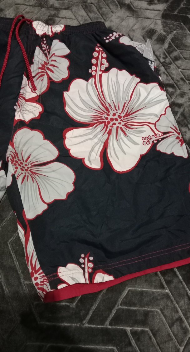 Çiçek Desenli Gri Mini Şort - Görsel 2