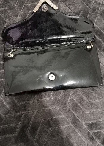 Siyah Parlak Deri Kadın Clutch Çanta - Görsel 4