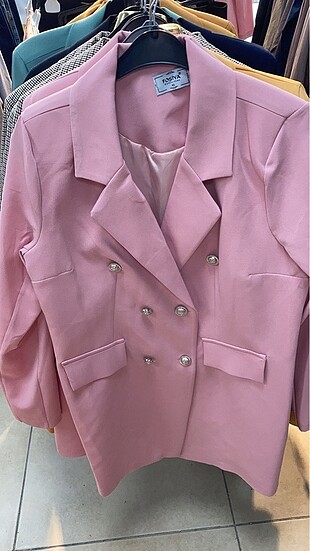 Pembe Blazer