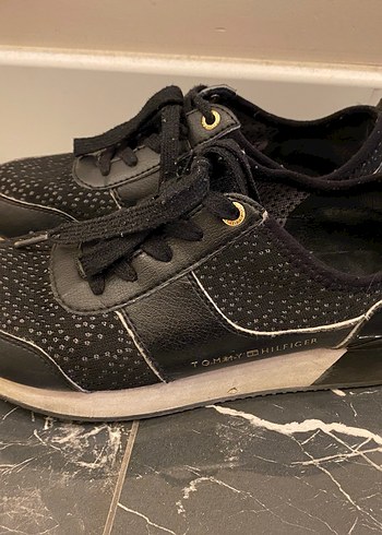38 Beden Tommy Hilfiger Siyah Kadın Spor Ayakkabı 38
