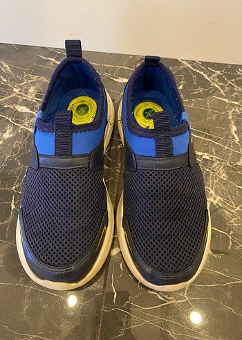 Kinetix Erkek çocuk bağcıksız Spor Ayakkabı Fenerbahçe 31 numara
