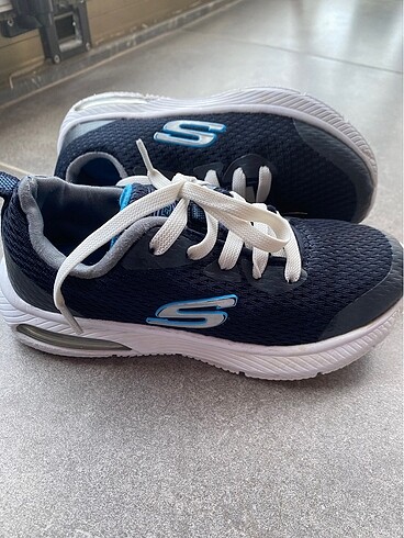 Skechers ve adidas Erkek Çocuk Spor Ayakkabı