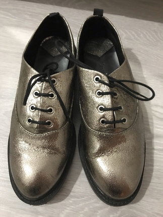 Stradivarius simli ayakkabı