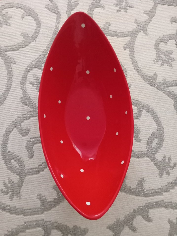 Kırmızı Puantiyeli Çağdaş Tabak - Görsel 2