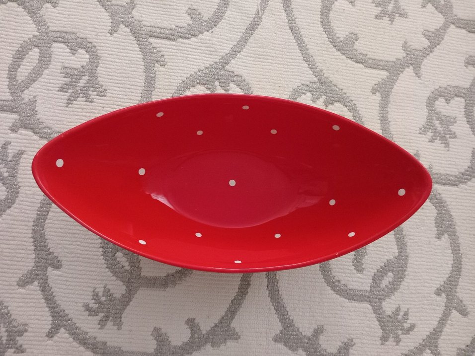 Kırmızı Puantiyeli Çağdaş Tabak - Görsel 3