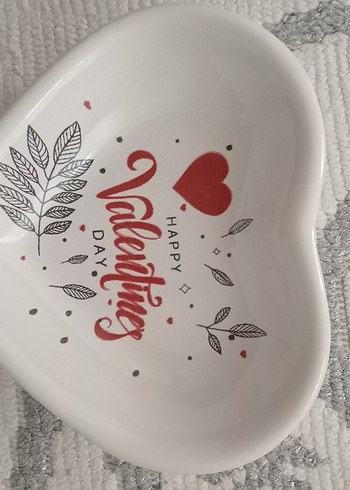 Beyaz Kalp Şeklinde  Tabak Seti - Görsel 5