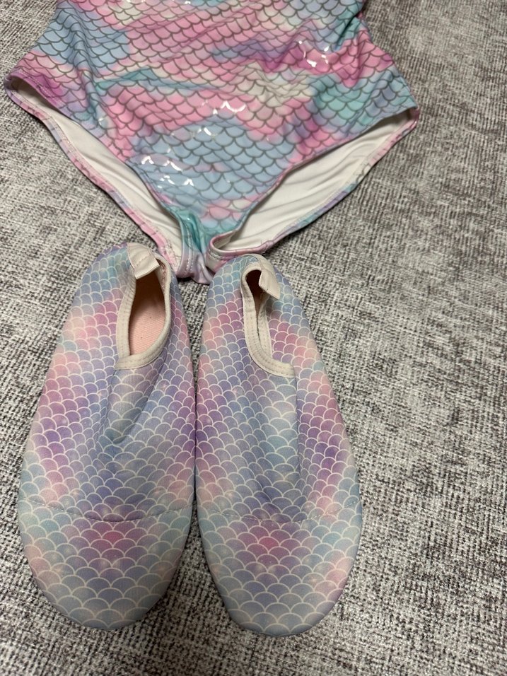 Kız Çocuk Pastel Renkli mayo ve patik - Görsel 2