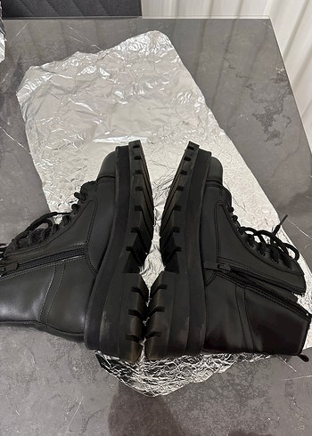 Siyah Gotik  Bot - Görsel 4