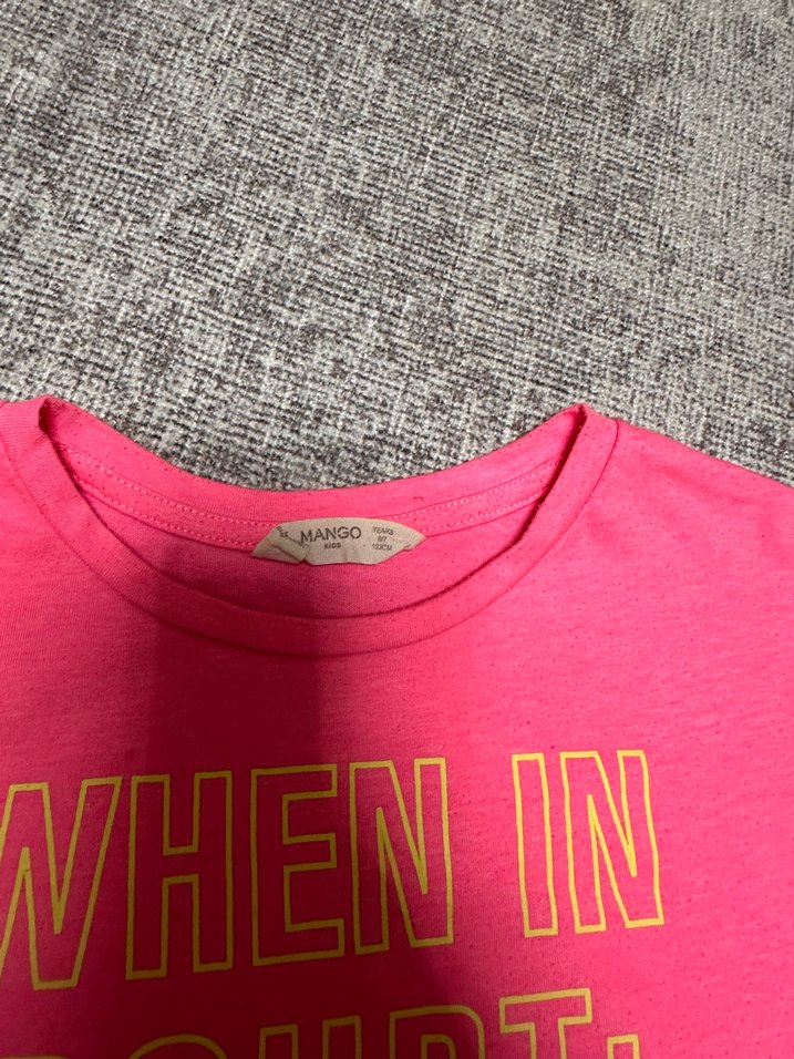 Pembe ve sarı Pop Kültür Baskılı Kız Tişörtü - Görsel 4