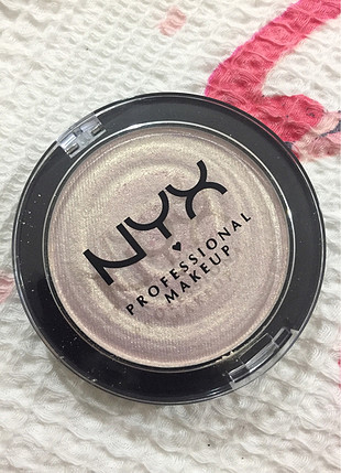 Nyx land of lollies highlighter