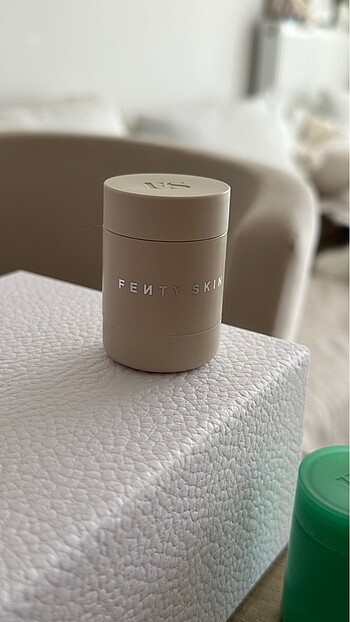 Fenty lipbalm