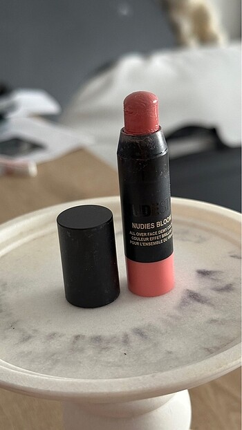 Diğer Nudestix cherry blossom allık