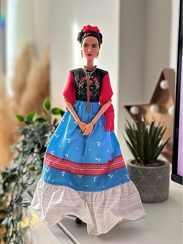 Barbie frida kahlo