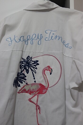 38 Beden Arkası flamingo desenli gömlek