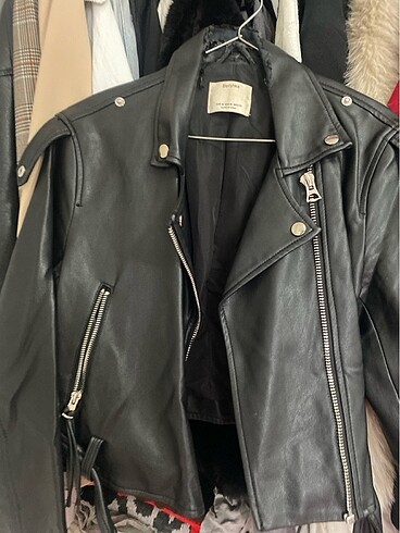 m Beden Bershka deri ceket