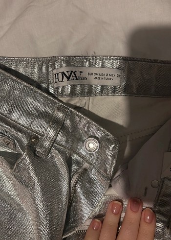 Sokak Stili Parlak Siyah Deri Pantolon - Görsel 2