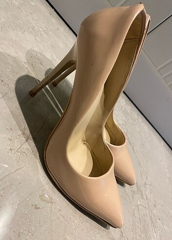 Stiletto topuklu ayakkabı