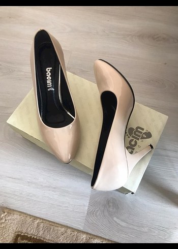 Diğer Bej Stiletto Topuklu Kadın Ayakkabı