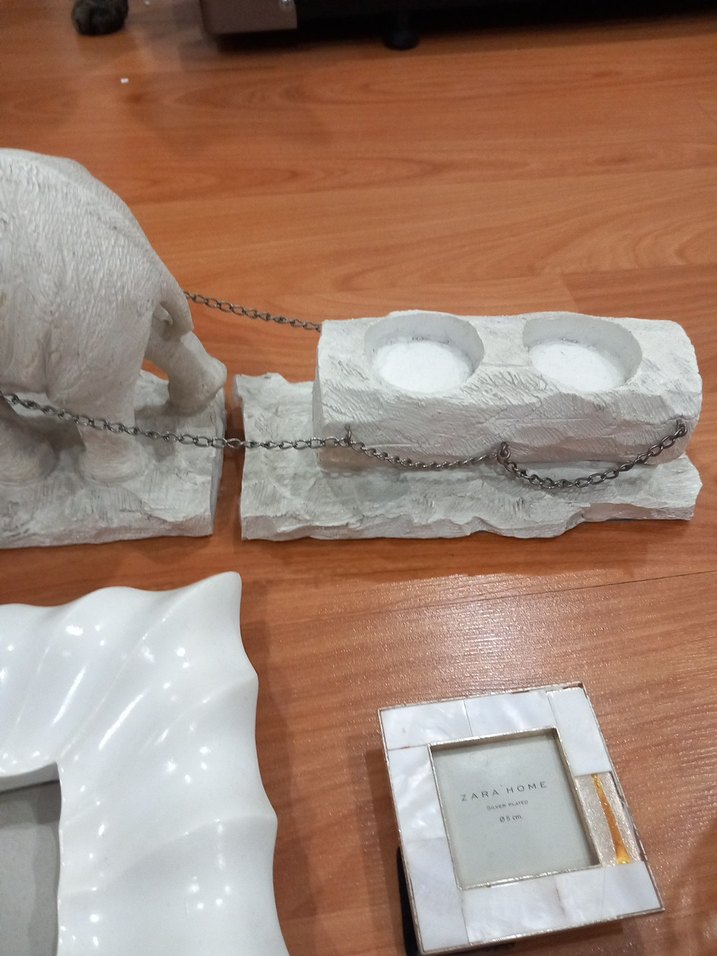 Şıklık ve Zarafet: Beyaz Dekoratif Set — görsel 7/8