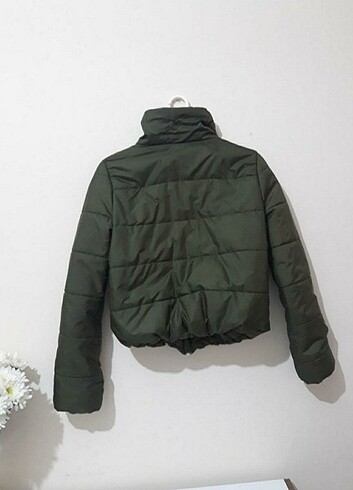 Bershka Haki Renk Şişme mont 